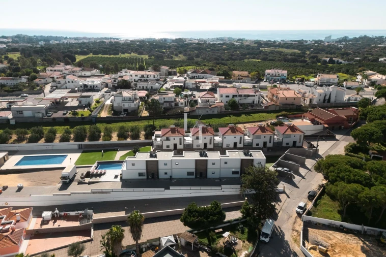 Moradia T3 para Venda em Albufeira e Olhos de Água Foto 5