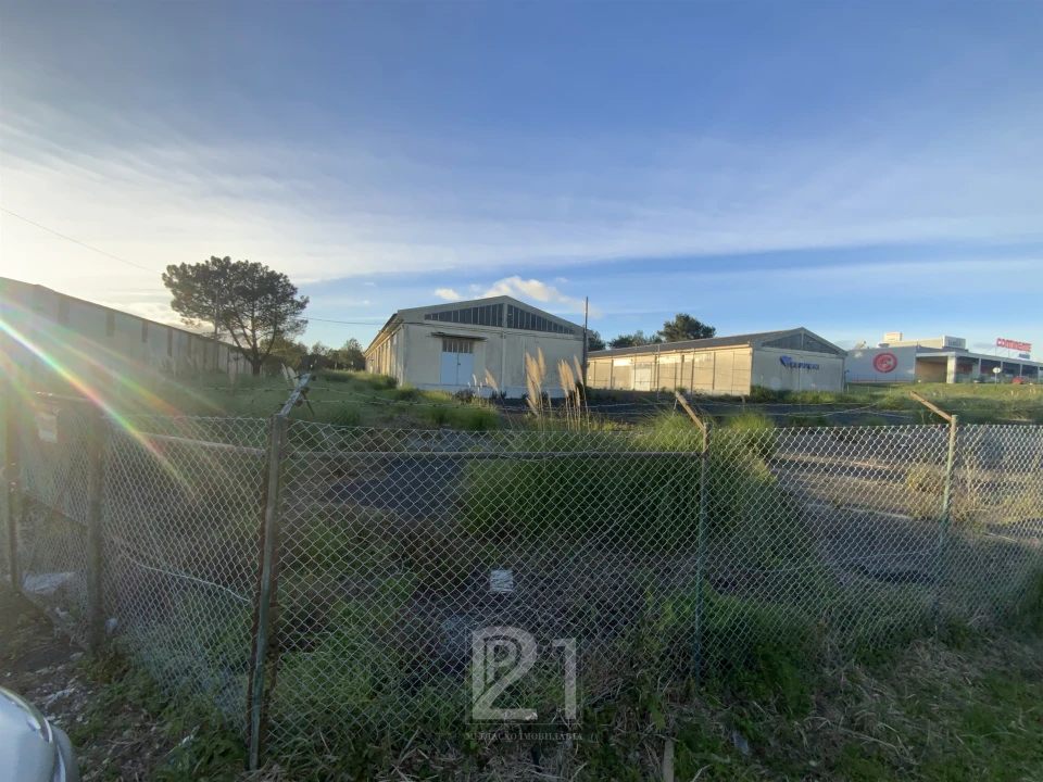 Terreno Comércio / Armazém para Venda em Cacém e São Marcos Foto 26