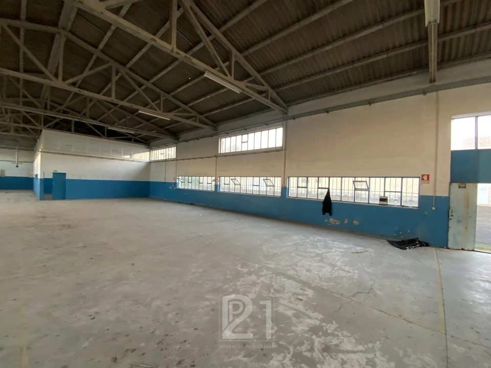 Terreno Comércio / Armazém para Venda em Cacém e São Marcos Foto 11