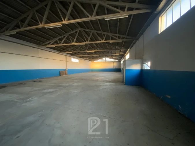 Terreno Comércio / Armazém para Arrendamento em Cacém e São Marcos Foto 15