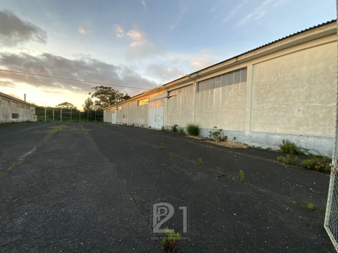 Terreno Comércio / Armazém para Arrendamento em Cacém e São Marcos Foto 21