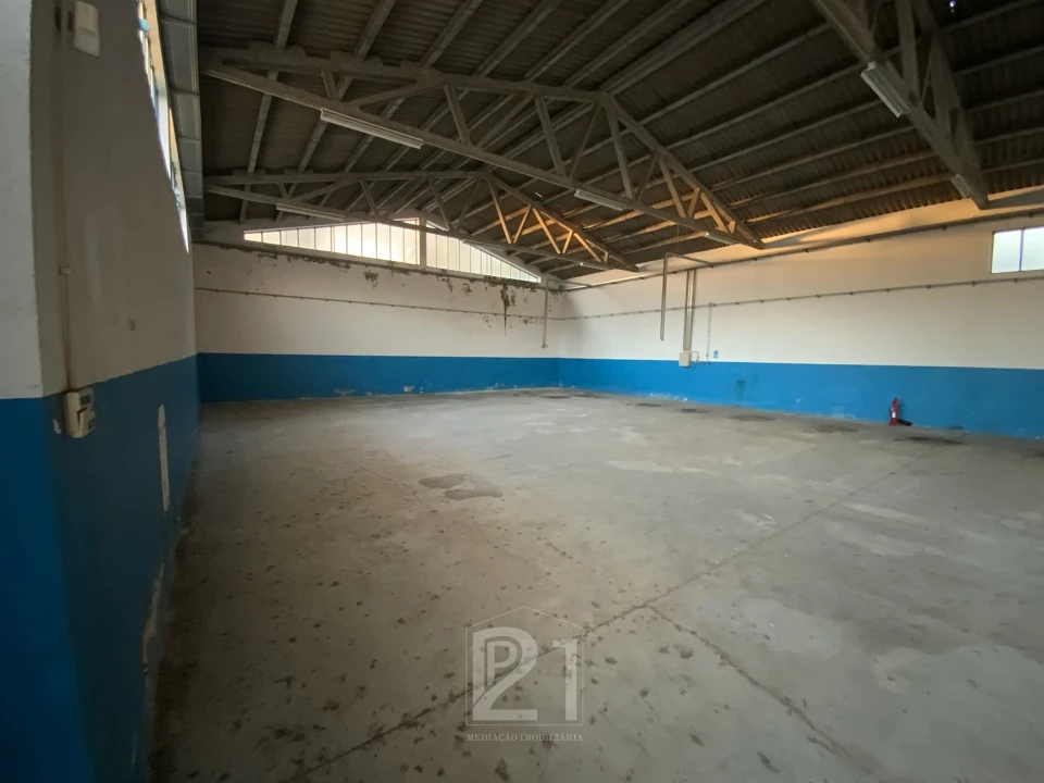 Terreno Comércio / Armazém para Arrendamento em Cacém e São Marcos Foto 18