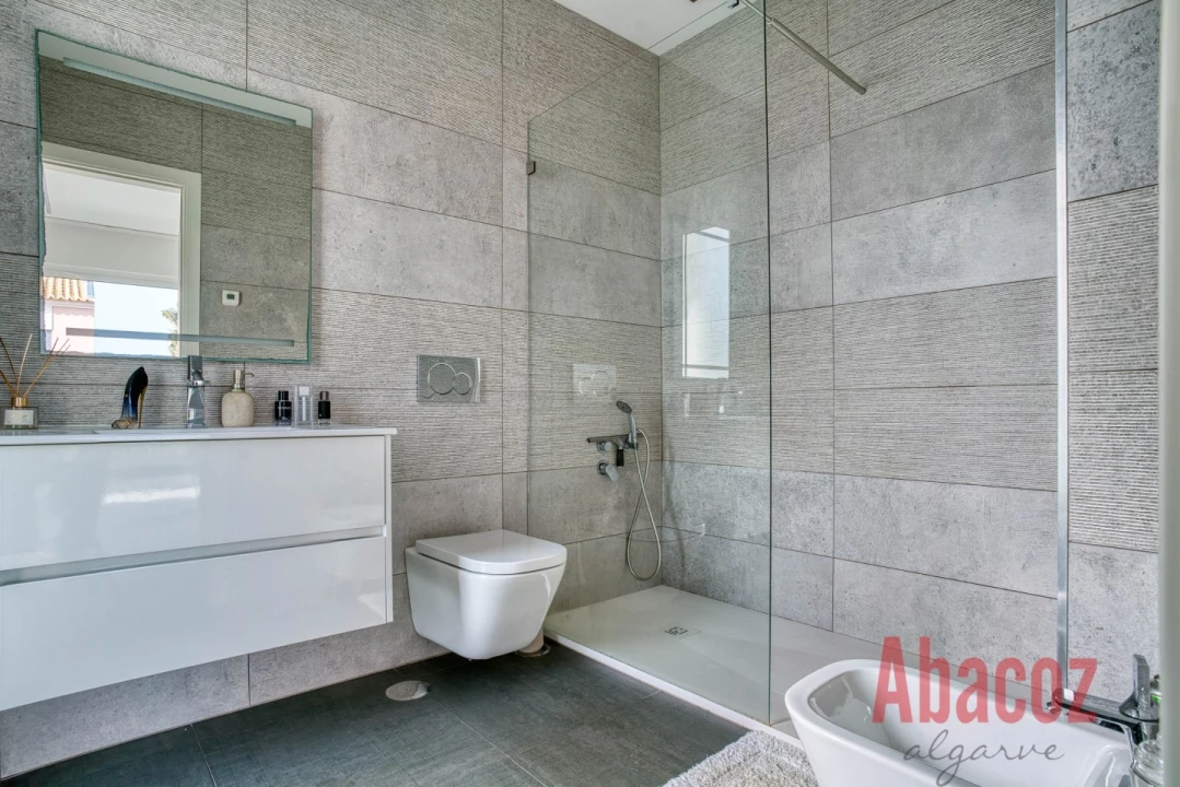 Moradia T3 para Venda em Estômbar e Parchal Foto 15