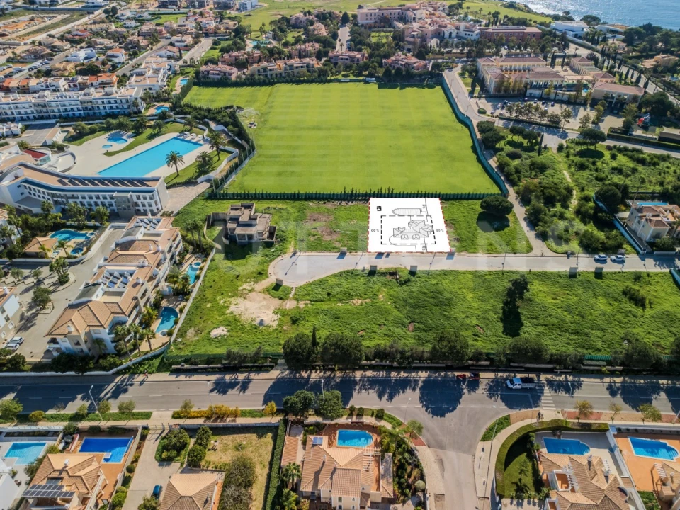 Terreno para Venda em Lagos (São Sebastião e Santa Maria) Foto 2