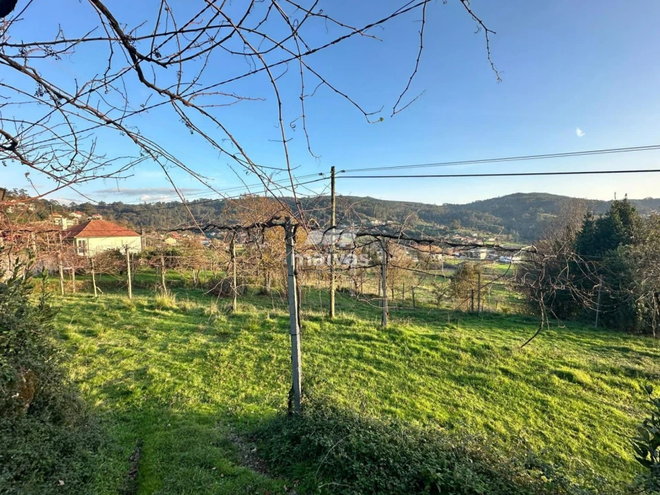 Terreno para Venda em Aboim da Nóbrega e Gondomar Foto 1