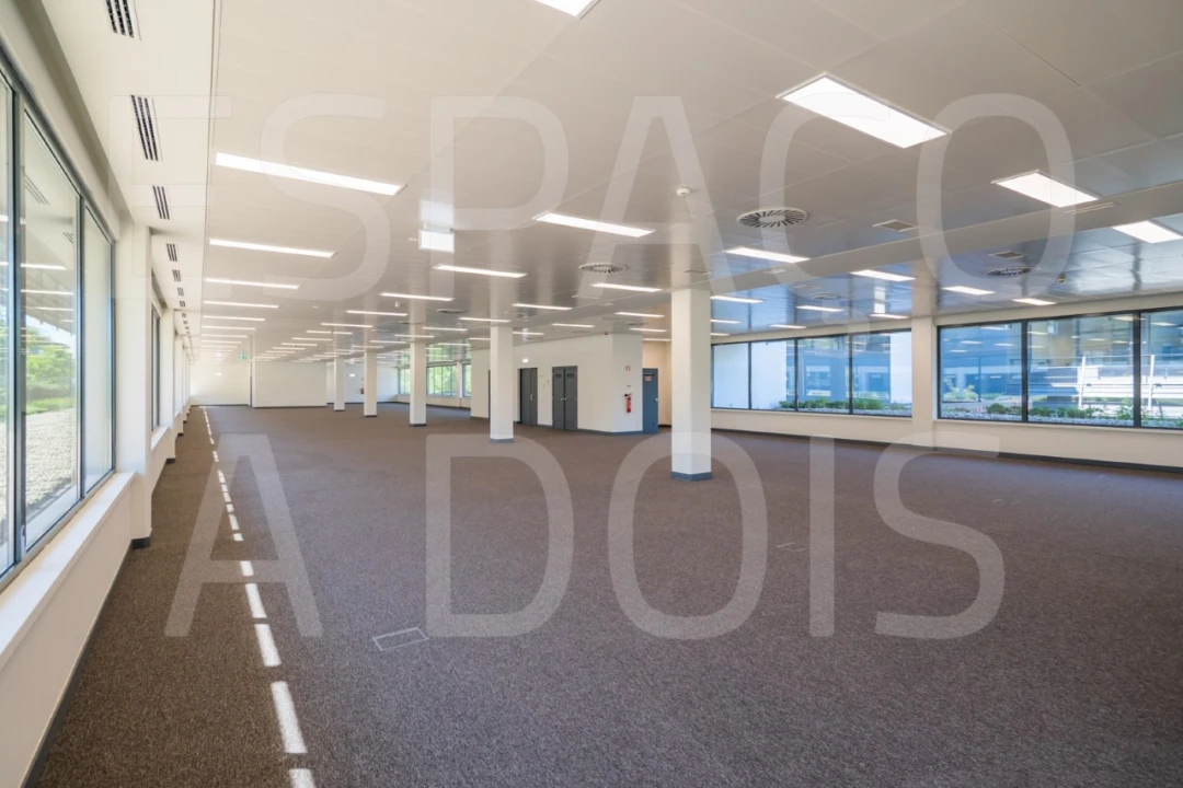 Escritório para Arrendamento em Porto Salvo Foto 7