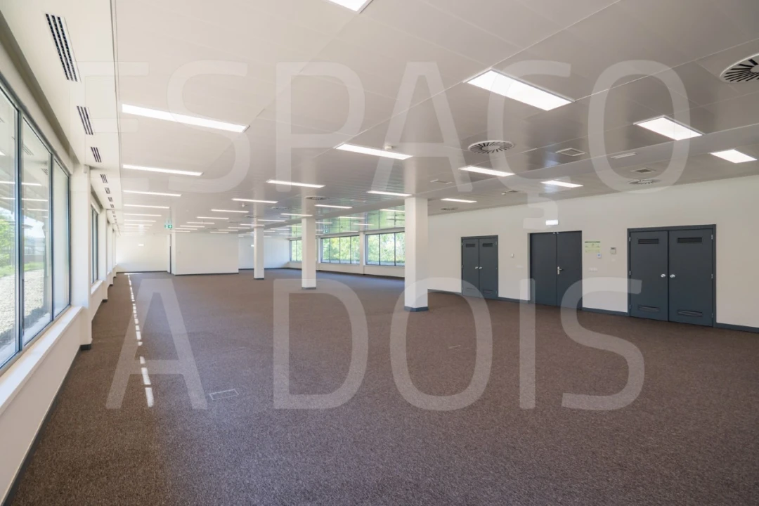 Escritório para Arrendamento em Porto Salvo Foto 8