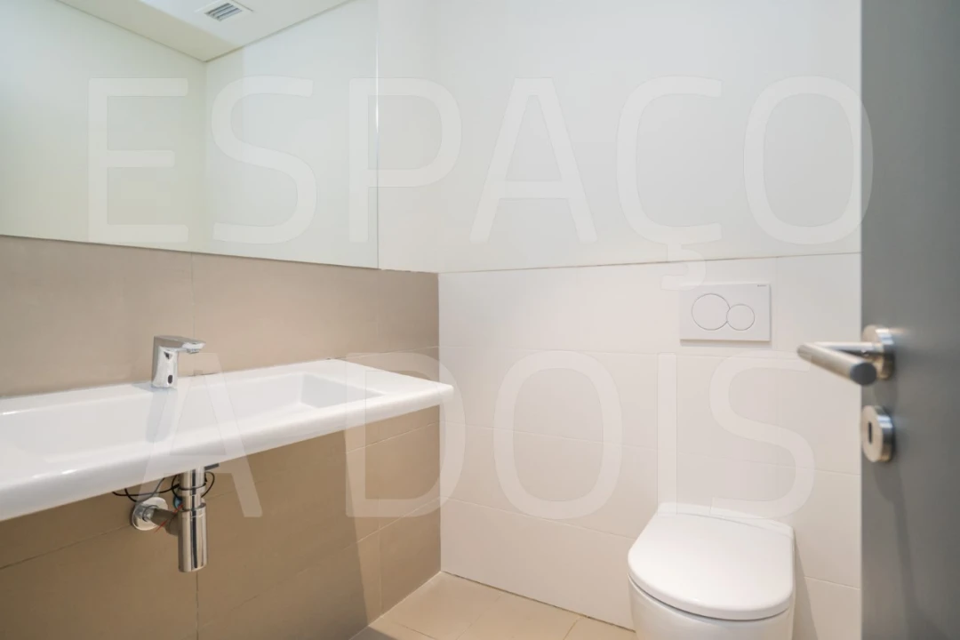 Escritório para Arrendamento em Porto Salvo Foto 10