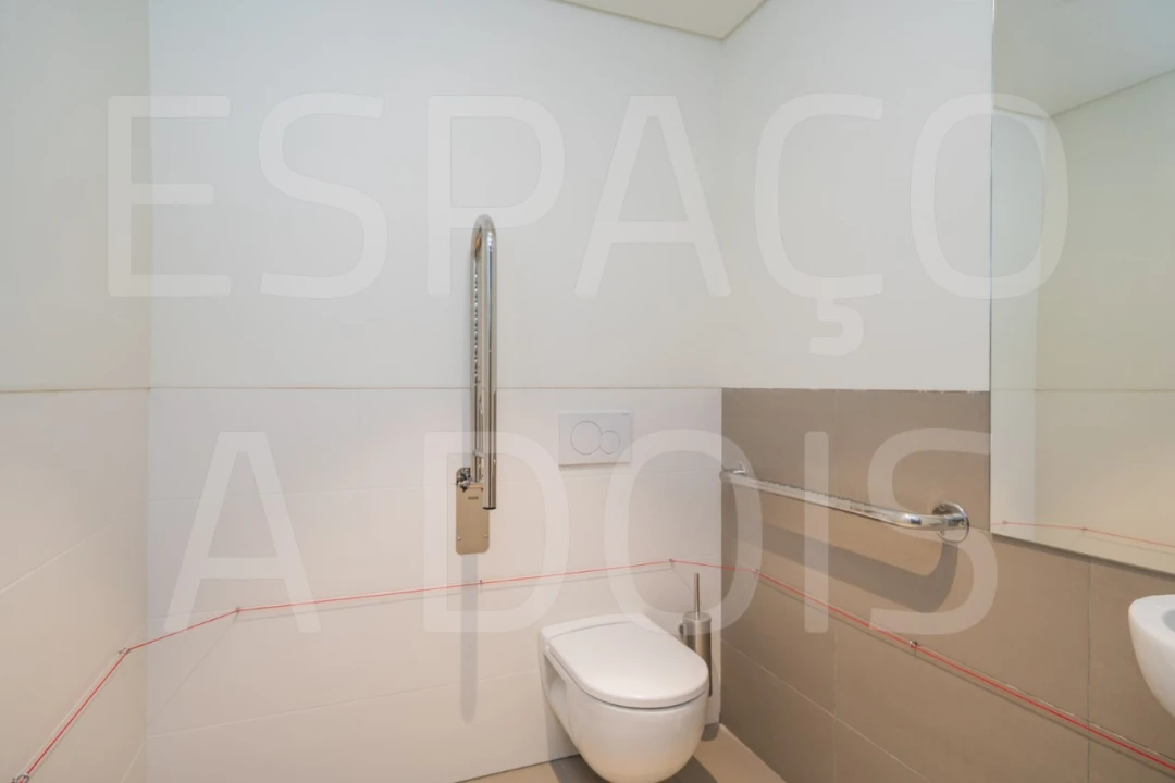 Escritório para Arrendamento em Porto Salvo Foto 13