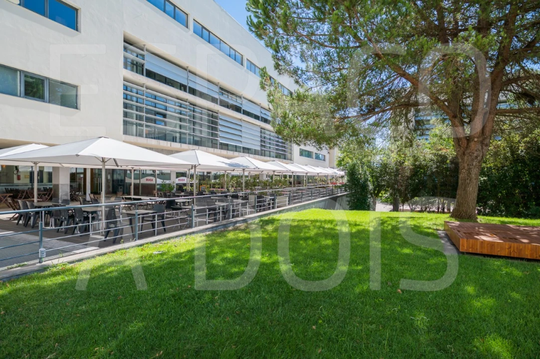 Escritório para Arrendamento em Porto Salvo Foto 27