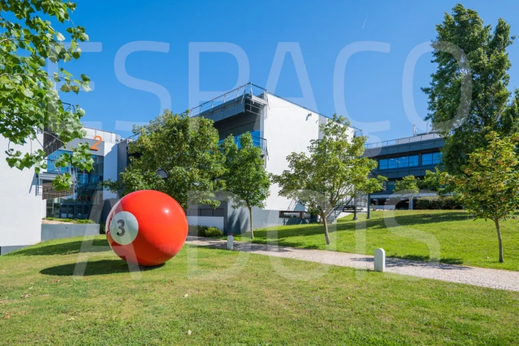 Escritório para Arrendamento em Porto Salvo Foto 15