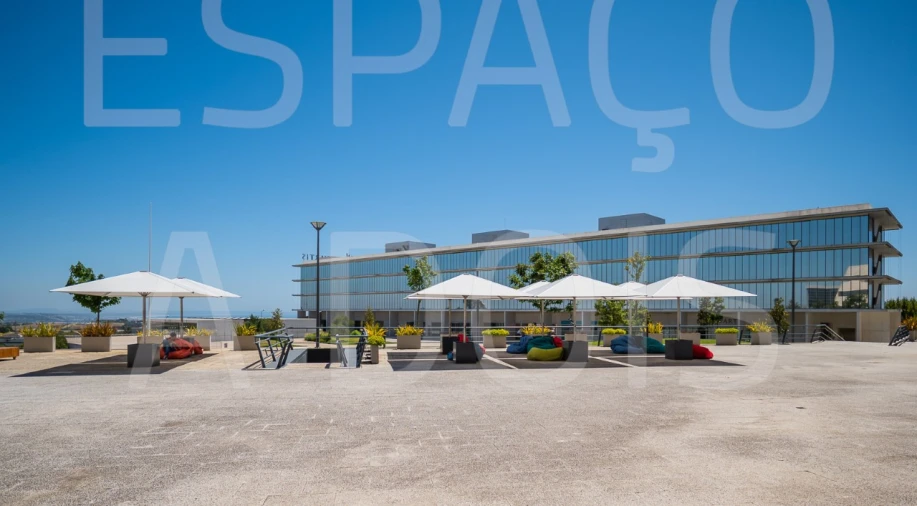 Escritório para Arrendamento em Porto Salvo Foto 28