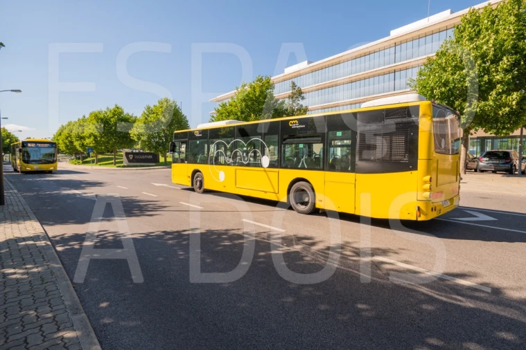 Escritório para Arrendamento em Porto Salvo Foto 37