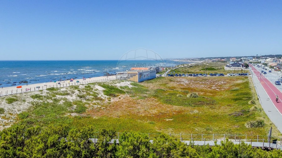 Terreno para Venda em Gulpilhares e Valadares