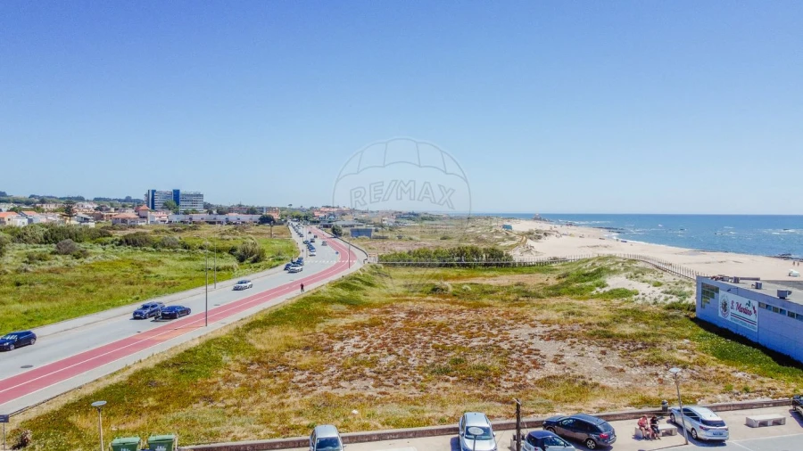 Terreno para Venda em Gulpilhares e Valadares Foto 4