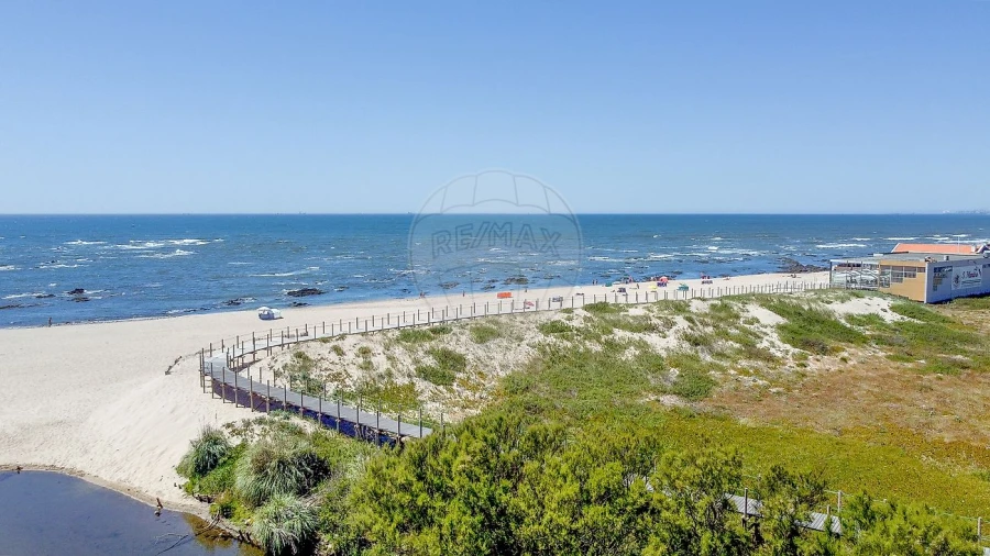 Terreno para Venda em Gulpilhares e Valadares Foto 8