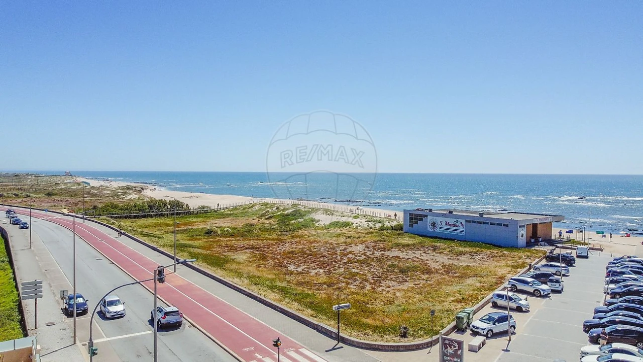 Terreno para Venda em Gulpilhares e Valadares Foto 7