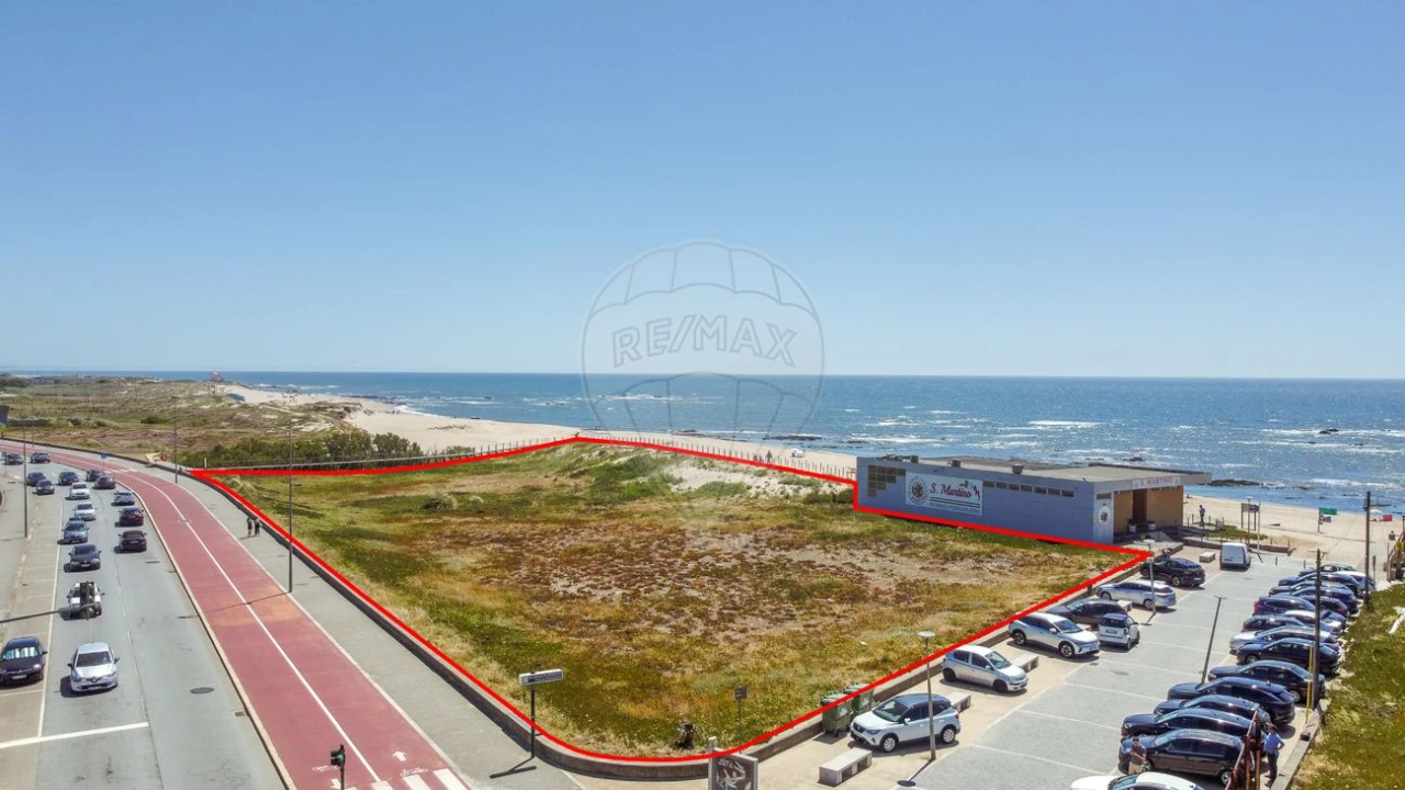 Terreno para Venda em Gulpilhares e Valadares Foto 2