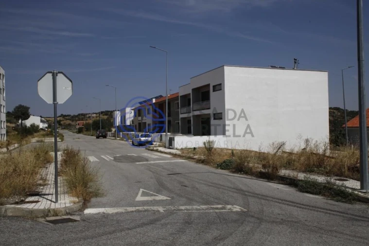 Terreno para Venda em Miranda do Douro Foto 6