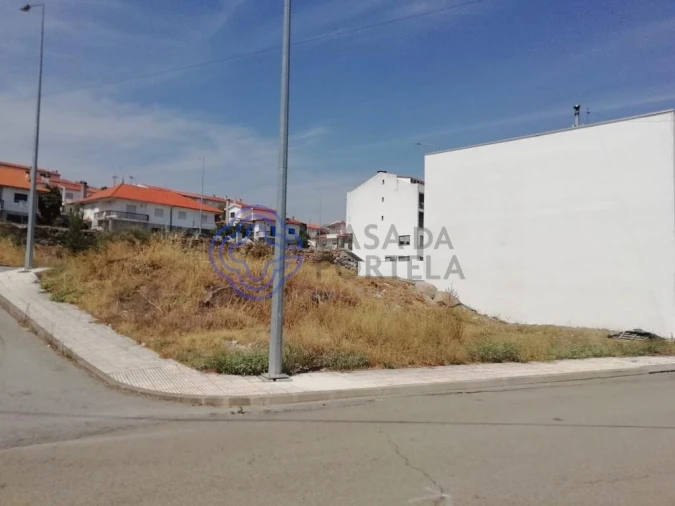 Terreno para Venda em Miranda do Douro Foto 2