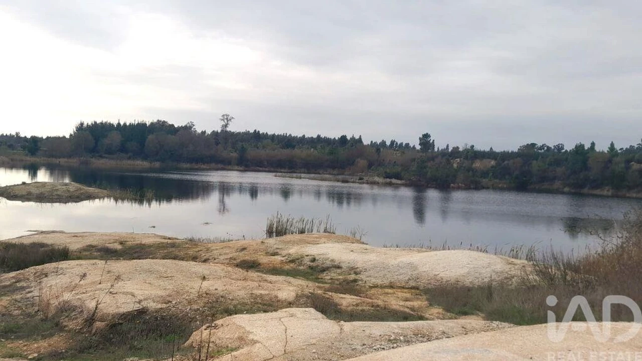 Terreno para Venda em Seixo da Beira Foto 1