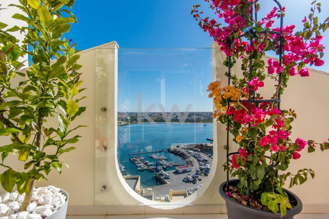 Apartamento T4 para Venda em Portimão Foto 14