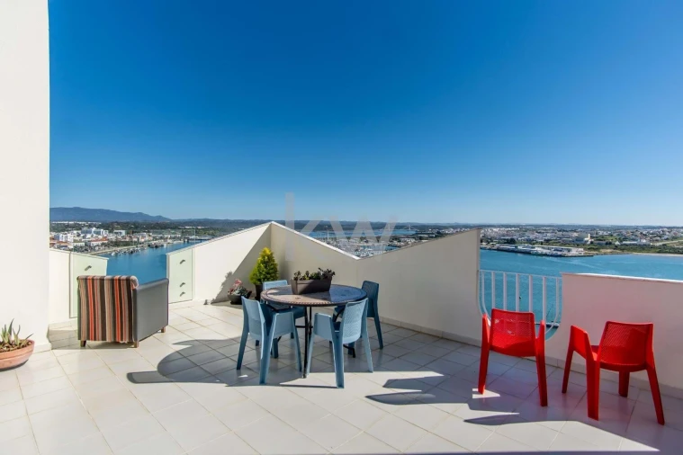 Apartamento T4 para Venda em Portimão Foto 16