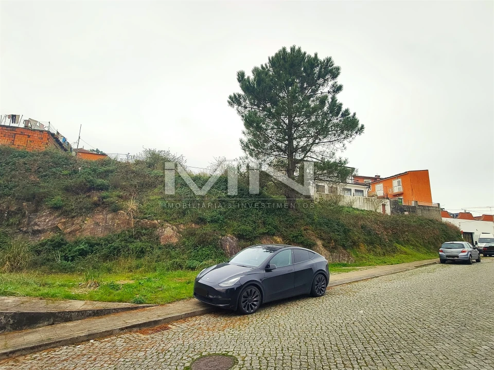 Terreno para Venda em Fânzeres e São Pedro da Cova Foto 6