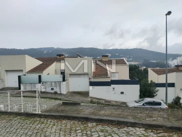 Terreno para Venda em Fânzeres e São Pedro da Cova