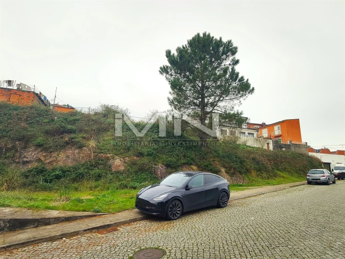 Terreno para Venda em Fânzeres e São Pedro da Cova Foto 6
