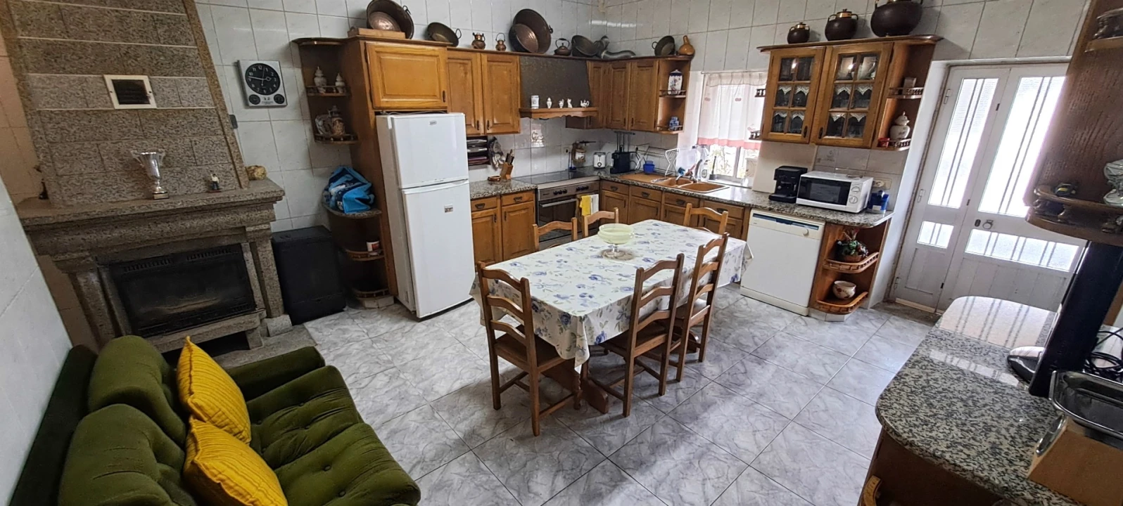 Moradia T5 para Venda em Miranda do Douro Foto 9