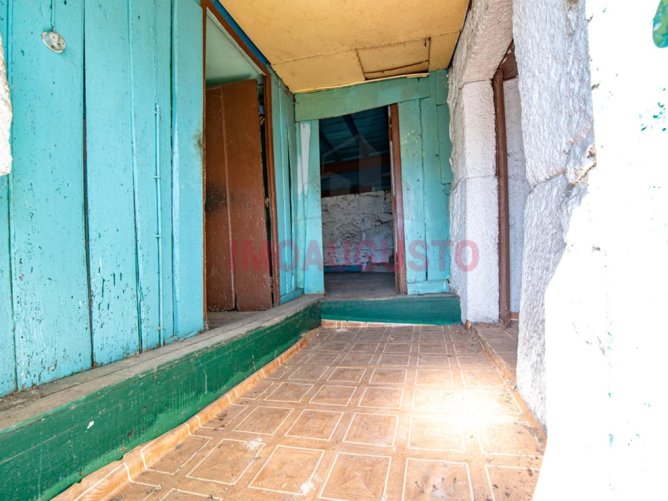 Moradia T2 para Venda em Linhares Foto 3