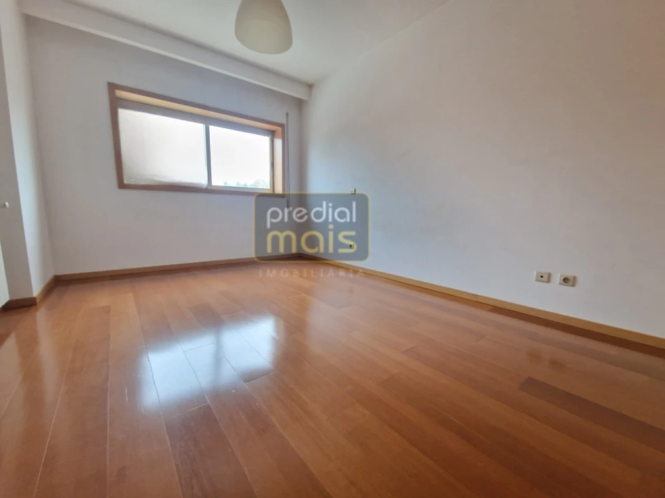 Apartamento T2 para Venda em Antas e Abade de Vermoim Foto 9