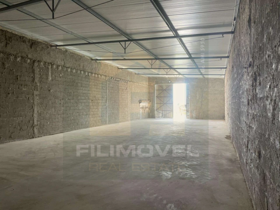 Armazém para Arrendamento em Abitureiras Foto 3