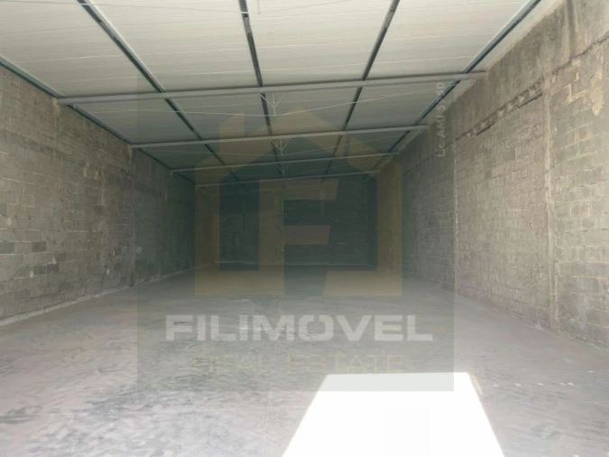 Armazém para Arrendamento em Abitureiras Foto 5