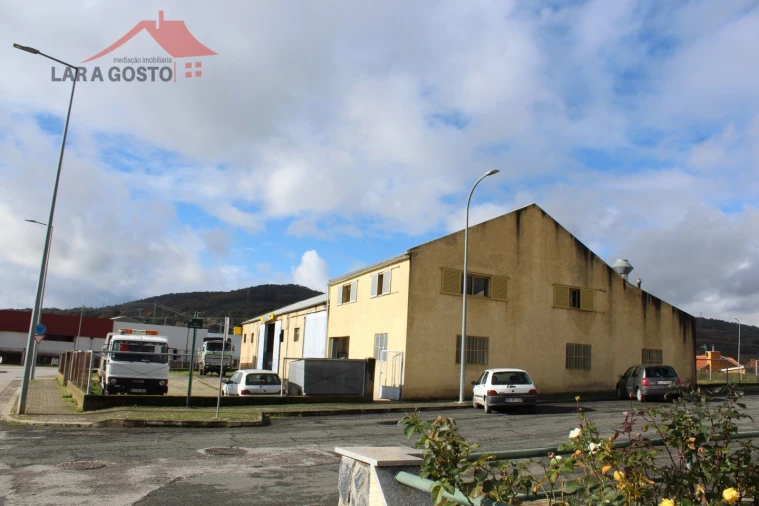 Armazém para Arrendamento em Macedo de Cavaleiros Foto 3