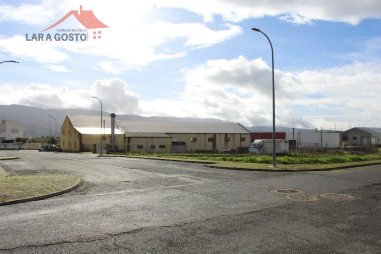 Armazém para Arrendamento em Macedo de Cavaleiros Foto 5