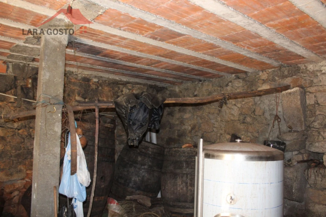 Moradia T2 para Venda em Cortiços Foto 6