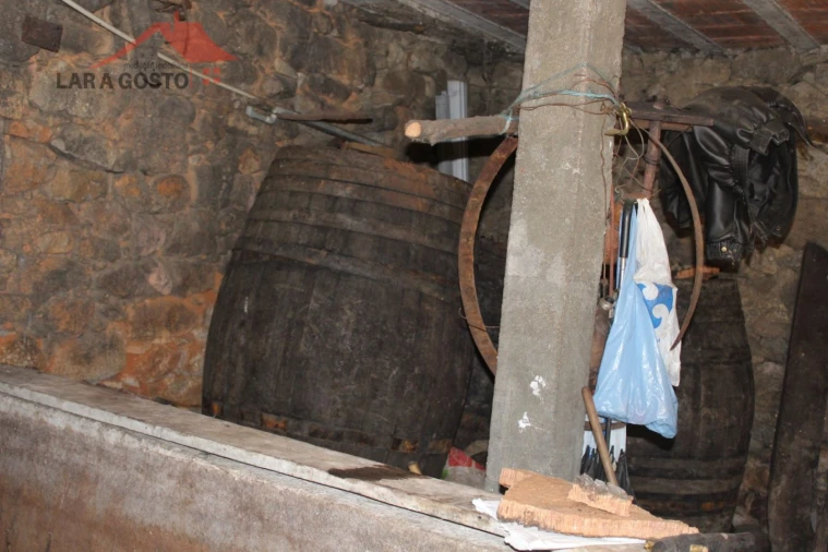 Moradia T2 para Venda em Cortiços Foto 3