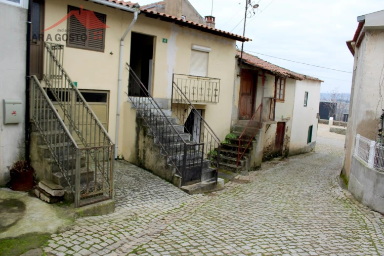 Moradia T1 para Venda em Castelãos e Vilar do Monte Foto 1