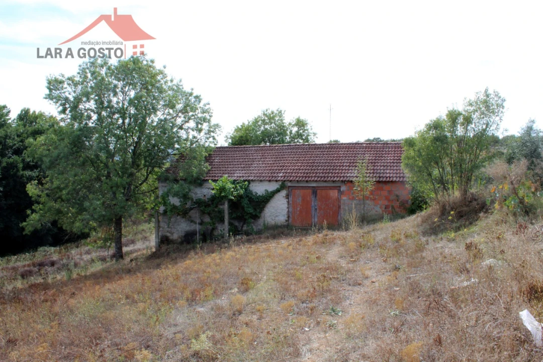 Moradia T2 para Venda em Vale da Porca Foto 2