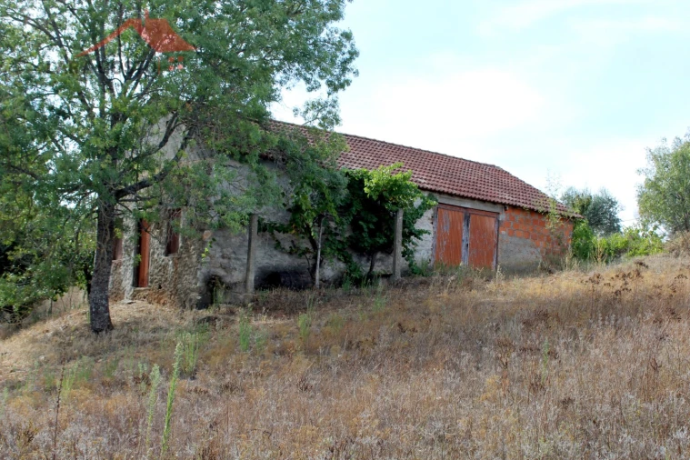 Moradia T2 para Venda em Vale da Porca Foto 1