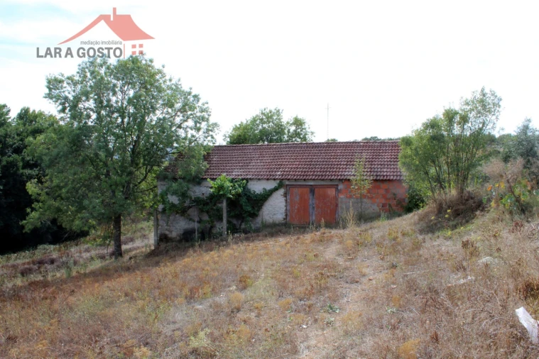 Moradia T2 para Venda em Vale da Porca Foto 2