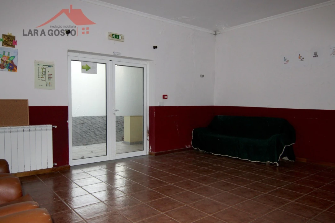 Negócio para Venda em Rebordãos Foto 16