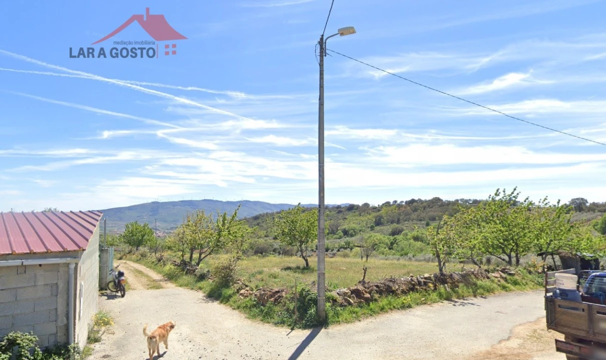 Terreno para Venda em Amendoeira Foto 1