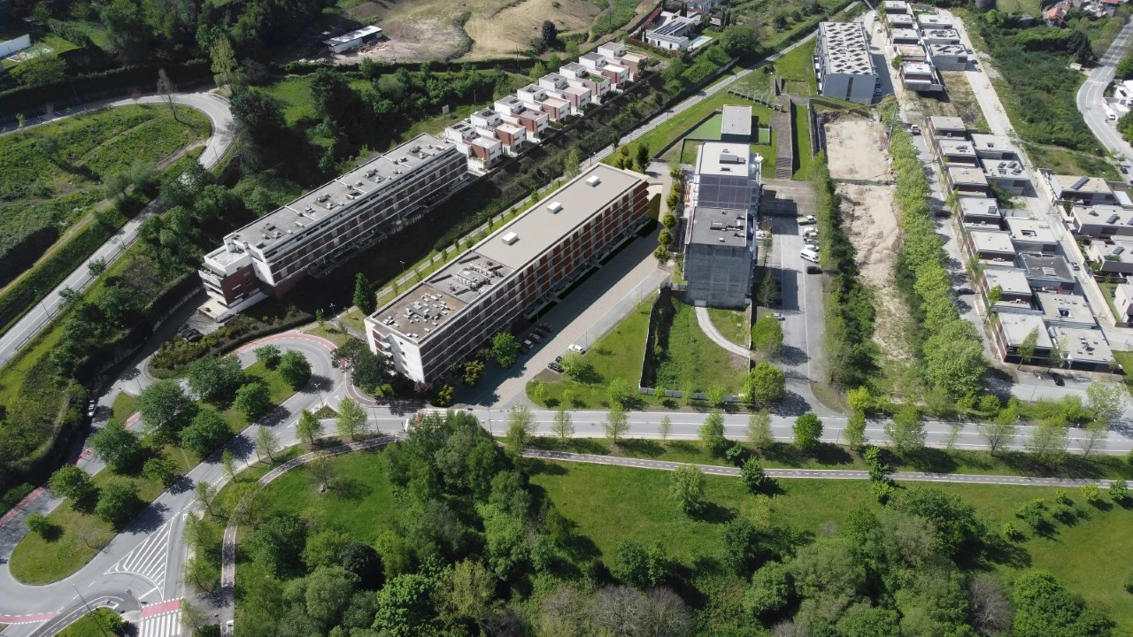 Apartamento T4 para Venda em Costa Foto 3