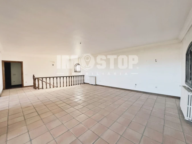 Moradia T5 para Venda em Sangalhos Foto 10