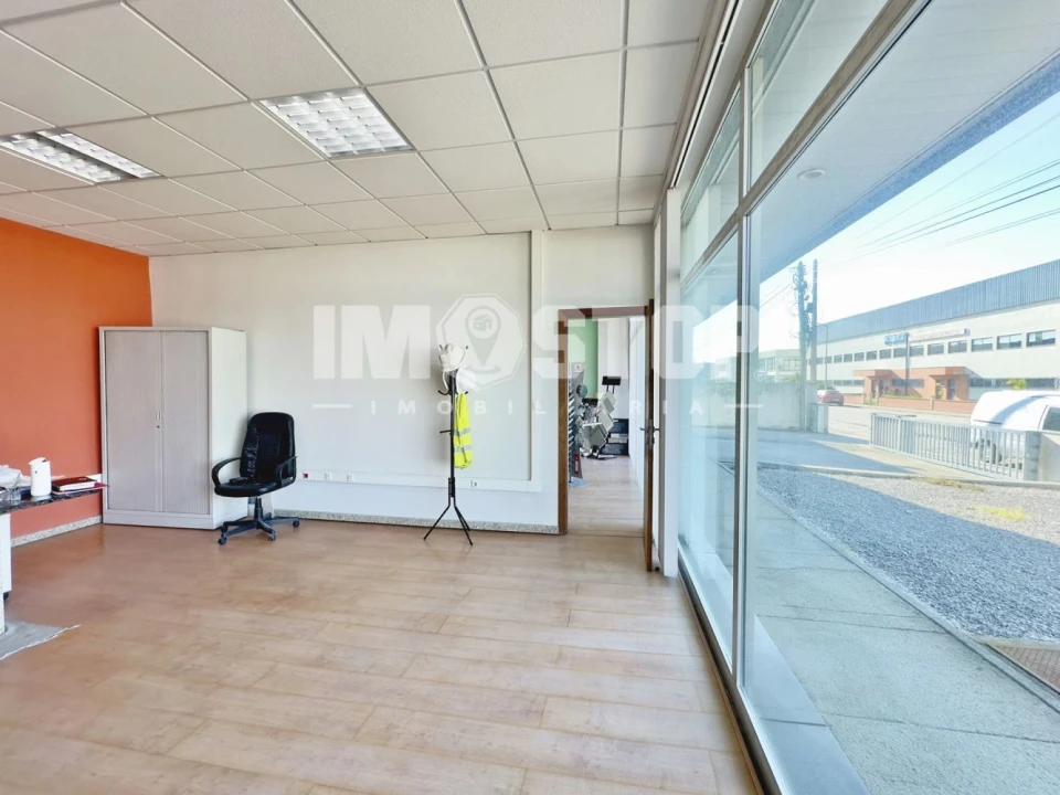 Armazém para Venda em Albergaria-A-Velha e Valmaior Foto 1