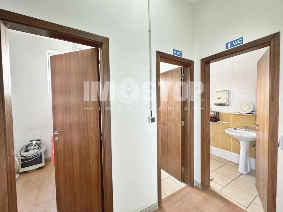 Armazém para Venda em Albergaria-A-Velha e Valmaior Foto 2