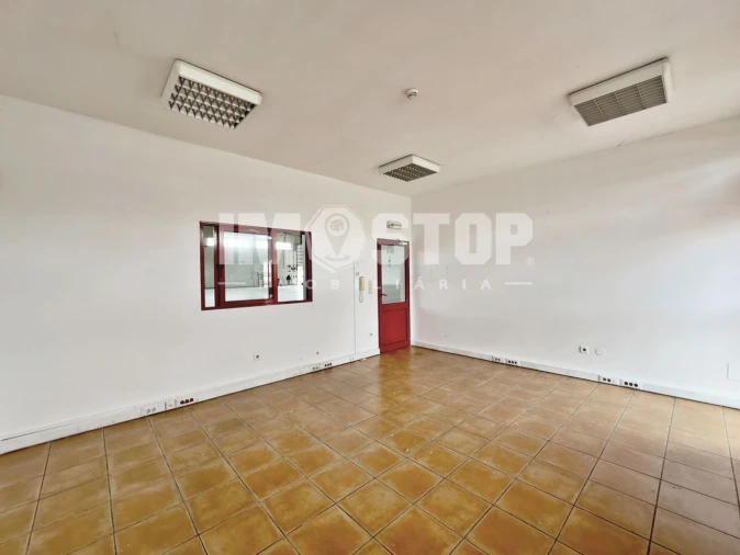 Armazém para Arrendamento em Albergaria-A-Velha e Valmaior Foto 11